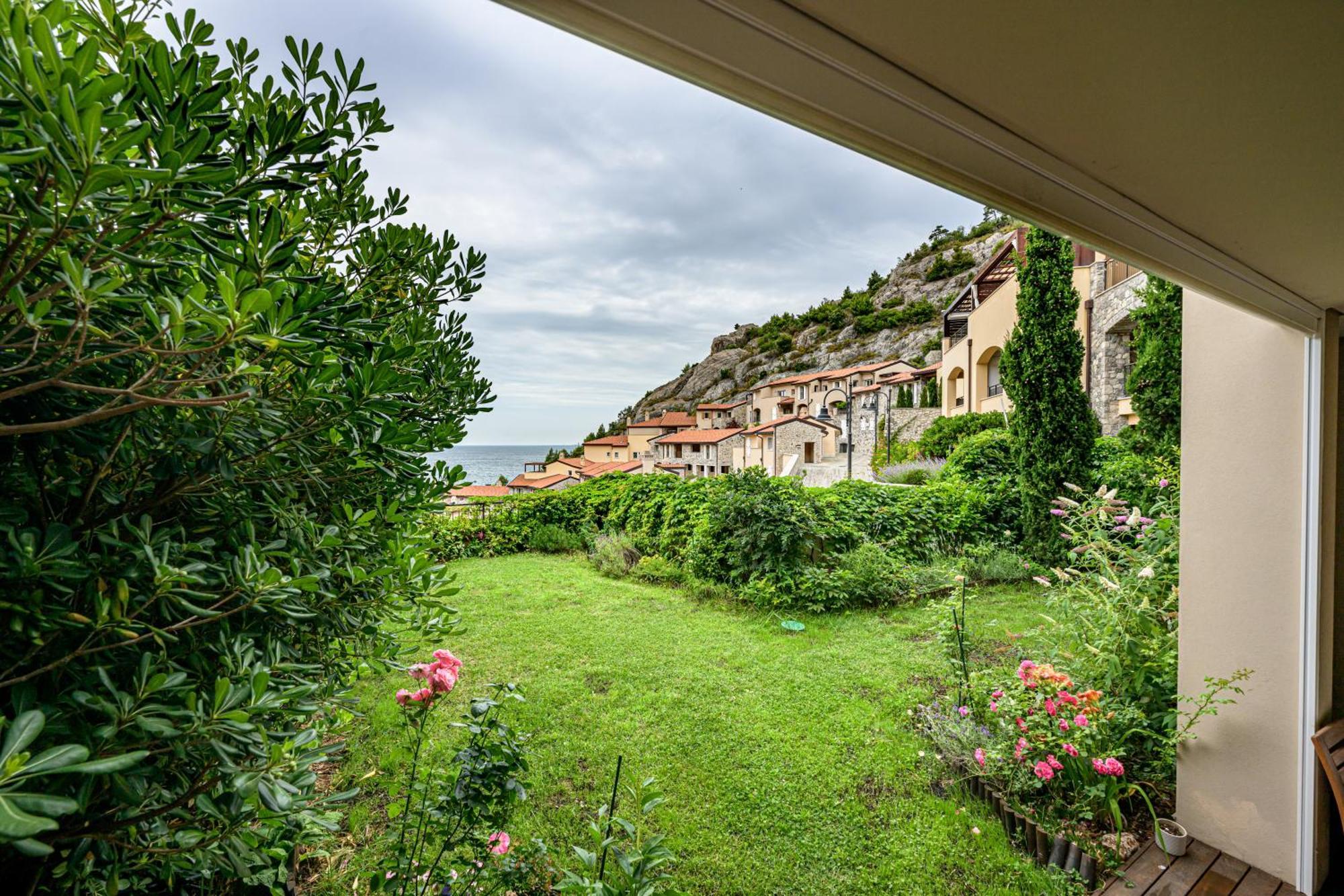 Portopiccolo Apartments With Garden And Beach Included Sistiana Exterior photo
